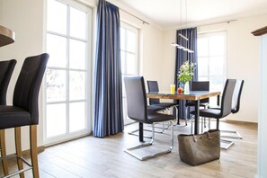 Dining - Luxushaus Boddenküste mit Sauna (Fuhlendorf)