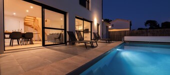 Villa 10 by Avecoeur