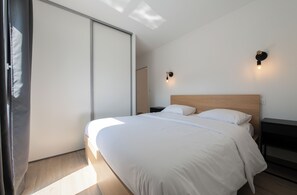 4 Schlafzimmer, Bügeleisen/Bügelbrett, WLAN