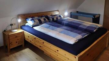 3 Schlafzimmer, Reisekinderbett, kostenloses WLAN