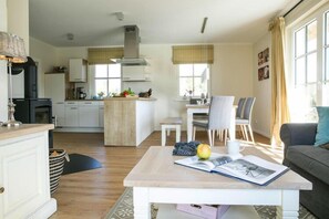 Smart TV, lareira, DVD player