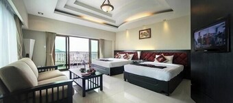 Rock Royal Hotel & Resort