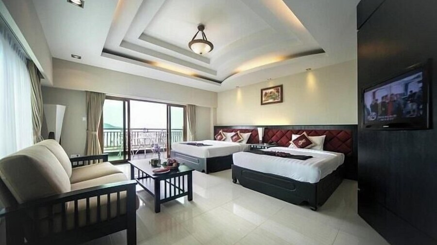 Rock Royal Hotel & Resort