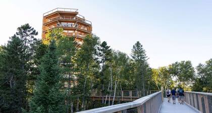 Modern Cottage in the Tremblant Ski Village