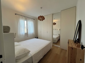 3 chambres, bureau, fer et planche à repasser, Wi-Fi gratuit
