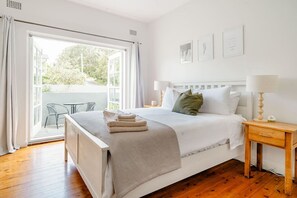 2 slaapkamers, een bureau, een strijkplank/strijkijzer, wifi