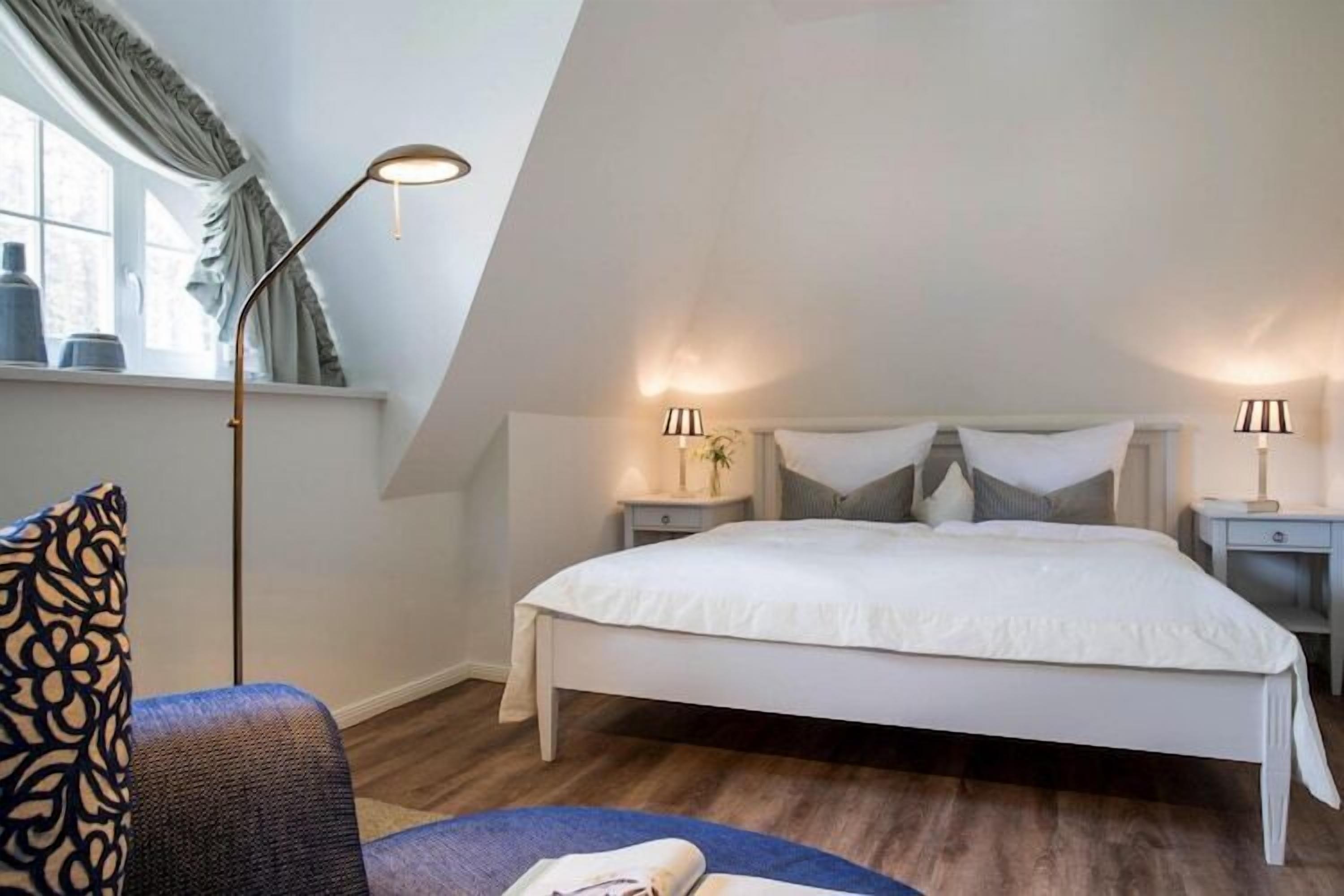 3 bedrooms, iron/ironing board, travel crib, free WiFi