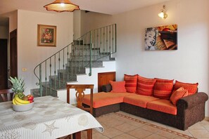 Smart TV - Apartment in Pula near Sandy Beaches (Santa Margherita di Pula)