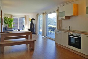 Fridge, oven, stovetop, dishwasher - Loft in Gaal near Ski Slopes (Gaal im Murtal)