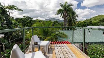 Signature Suite, Hot Tub, Garden View | Terrace/patio