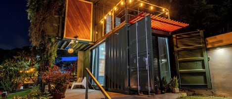 Signature Suite, Hot Tub, Garden View | Terrace/patio