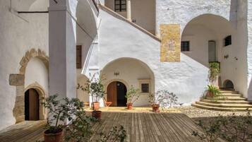 Deluxe Apartment, Valley View (1) | Terrace/patio