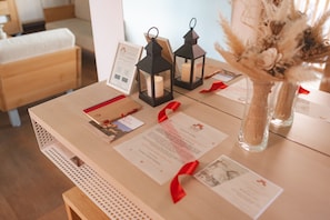 Apartment (3) | Reception