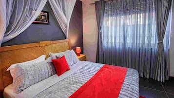 1 bedroom, iron/ironing board, bed sheets