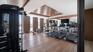 Fitness facility - 4-Bedroom Beachfront Apartment (San Bruno)