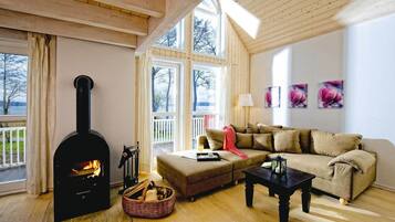 Smart TV, fireplace, DVD player