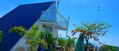 Villa básica, varias camas, frente al mar | Terraza o patio