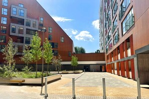 Exterior - Chic 1 Bed Nr Ascot, Windsor & Bracknell Station (Bracknell)