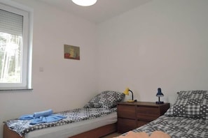 4 chambres, lit de bébé portatif, accès au Wi-Fi (inclus)