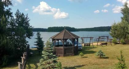 Comfortable holiday apartment with a lake view