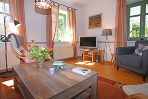 Smart TV, fireplace - Appartementhaus Kranichblick, Breege (Breege)