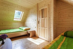 2 makuuhuonetta, vauvan matkasänky, ilmainen Wi-Fi