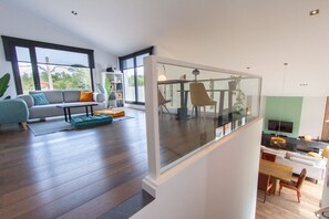 TV - Super Modern Magnificence Costa Brava! (Sils)