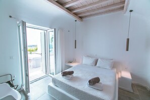 1 makuuhuone, tallelokero huoneessa, silitysrauta/-lauta