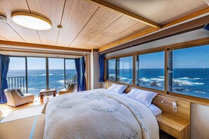 Verduisterende gordijnen, gratis wifi, beddengoed