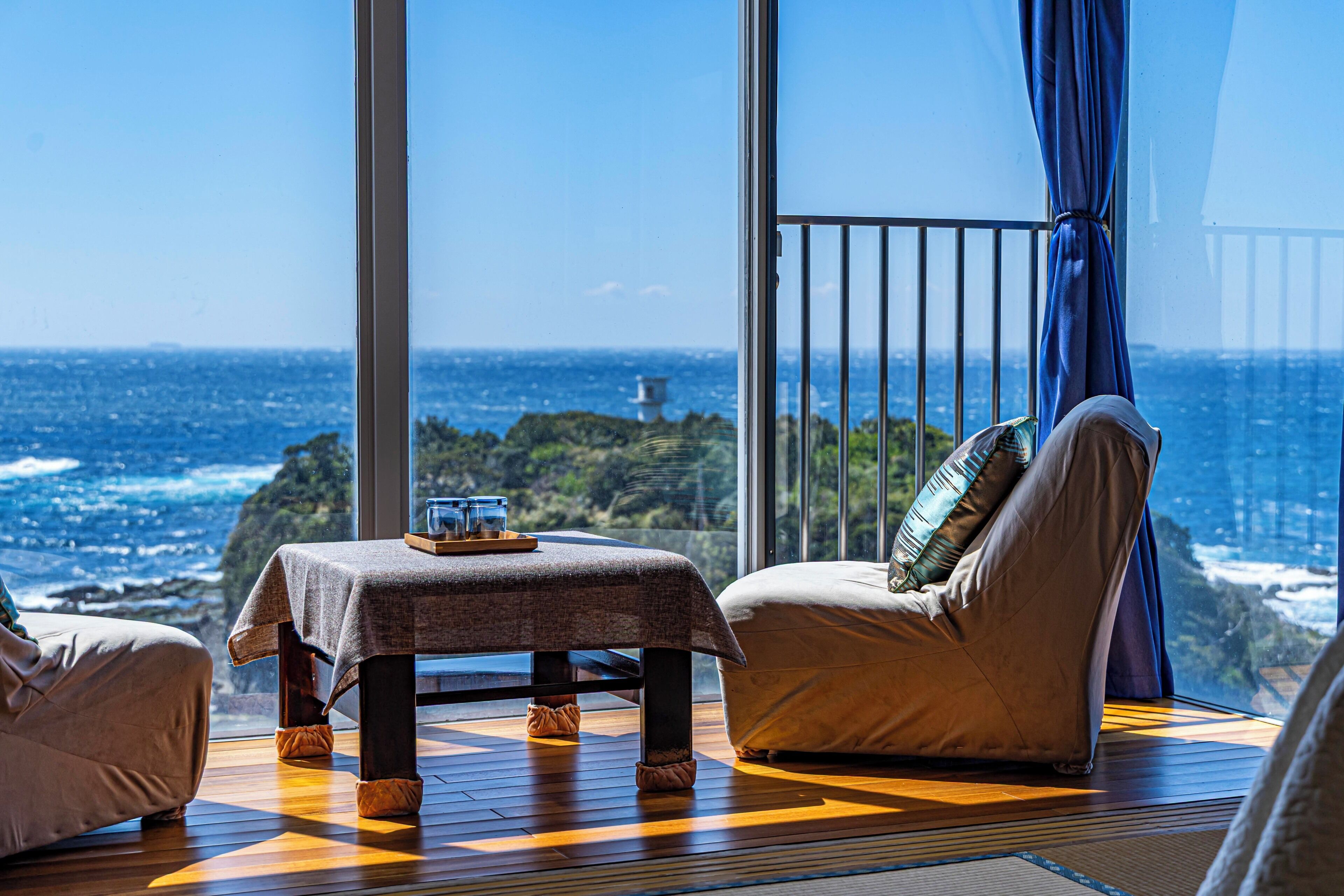 Cortinas blackout, Wi-Fi de cortesia, roupa de cama