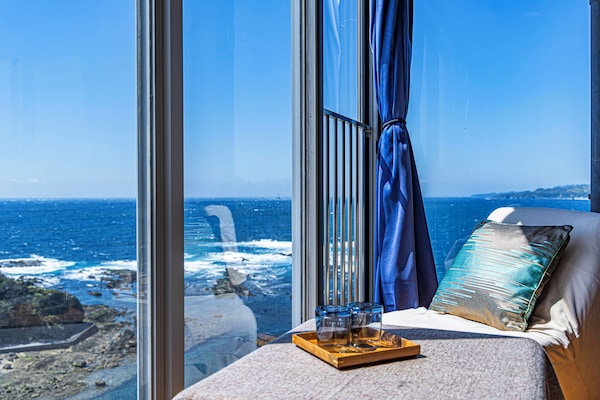 Blackout curtains, free WiFi, bed sheets