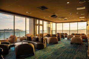 Lounge i lobbyen