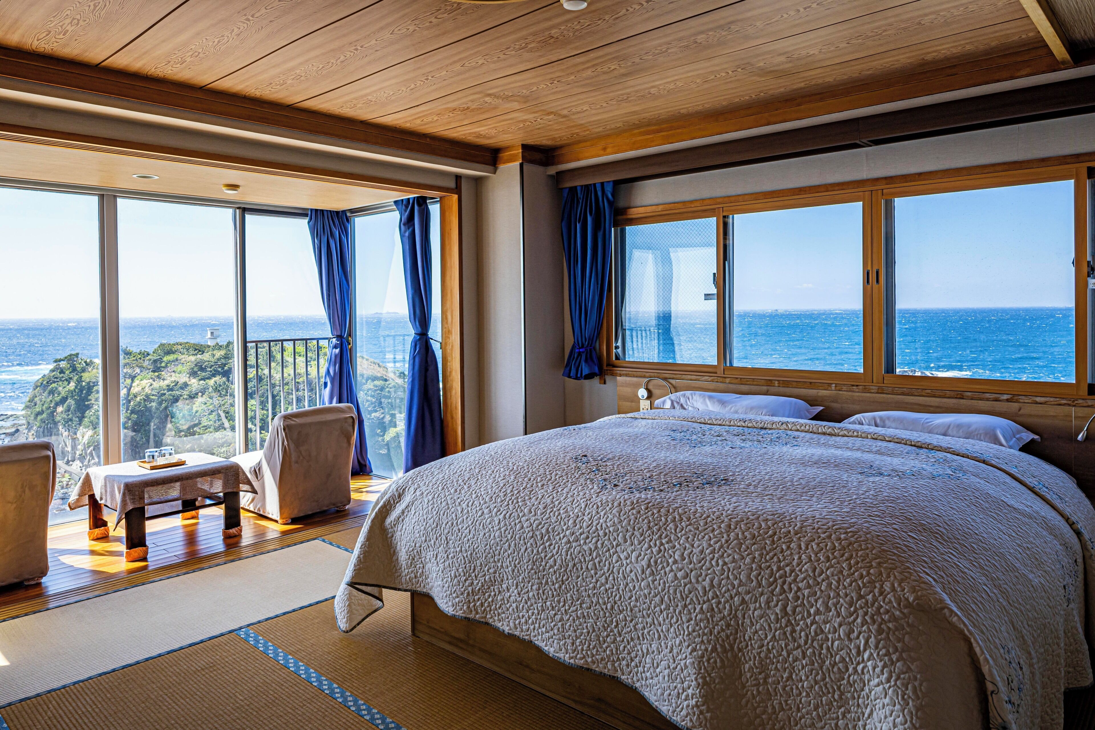 Blackout curtains, free WiFi, bed sheets