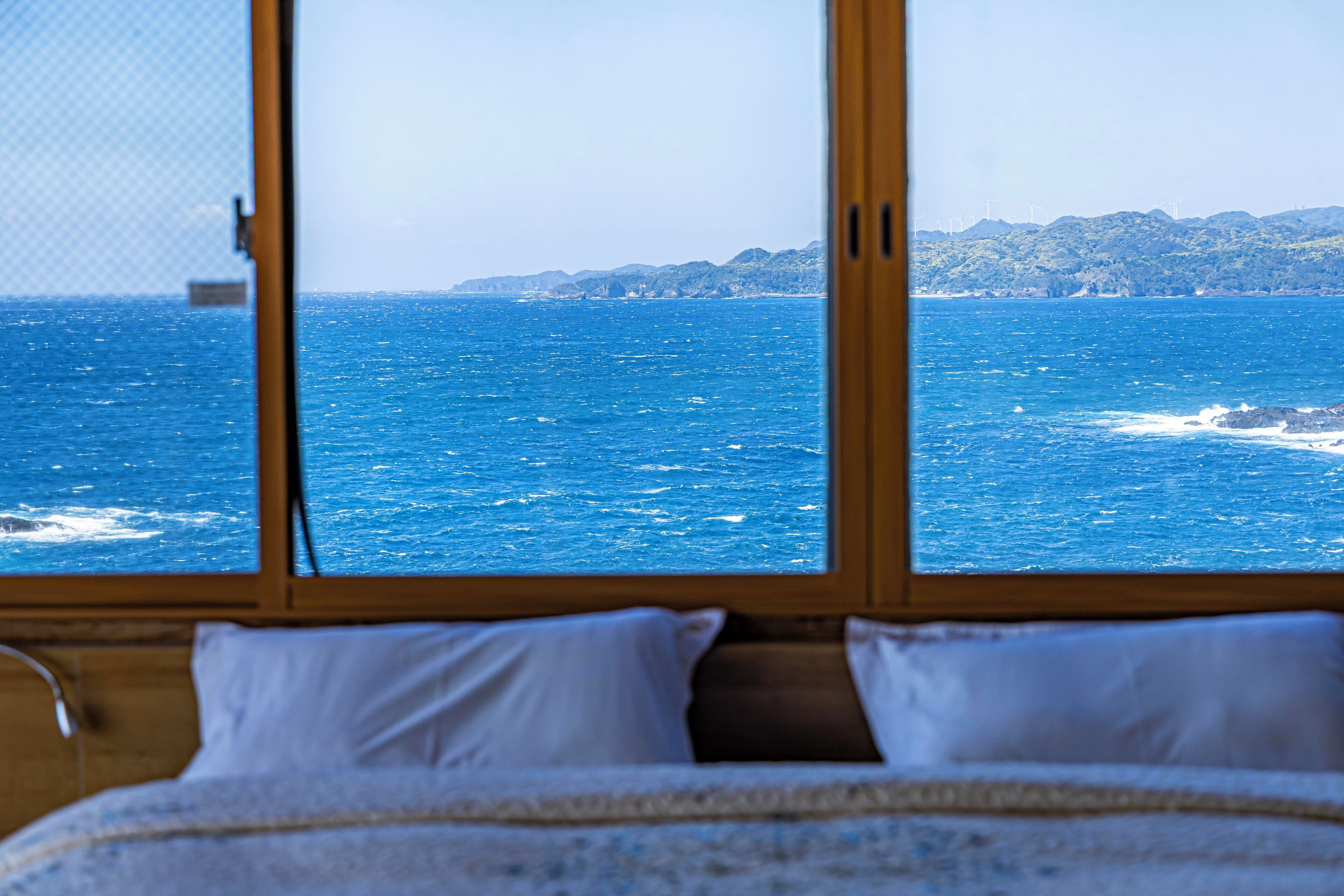 Cortinas blackout, Wi-Fi de cortesia, roupa de cama