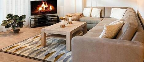 Smart-TV, Kamin, DVD-Player, Stereoanlage