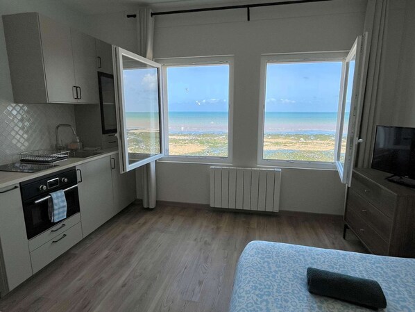 WiFi, bed sheets - Bleu Langrune - Sea view studio (Langrune-sur-Mer)