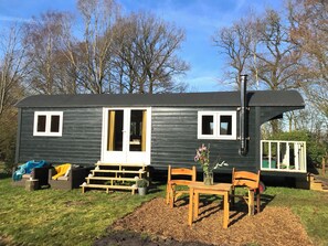 Exterior - Ruime Pipowagen aan het bos in Dwingeloo (Dwingeloo)
