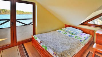 2 bedrooms, free WiFi, bed sheets