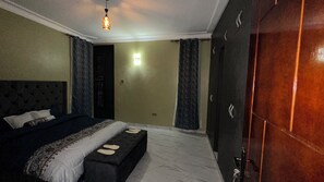 1 Schlafzimmer, Schreibtisch, Bügeleisen/Bügelbrett, WLAN