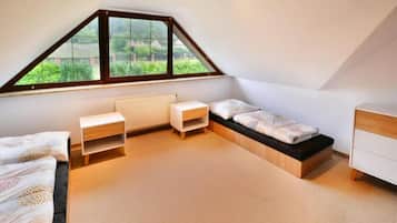 5 slaapkamers, reisbedje, gratis wifi, beddengoed