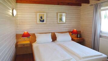 1 bedroom, travel crib, free WiFi