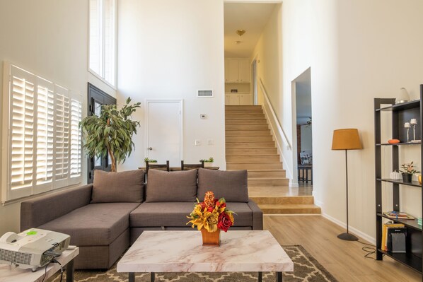 Interior - Quiet 4 BR Home with Pool + Patio (Fountain Valley)