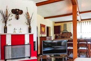 2 makuuhuonetta, vauvan matkasänky, ilmainen Wi-Fi, vuodevaatteet