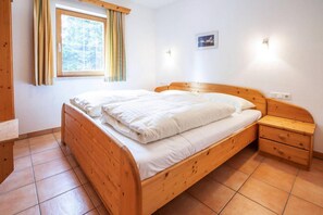 3 bedrooms, travel cot, free WiFi