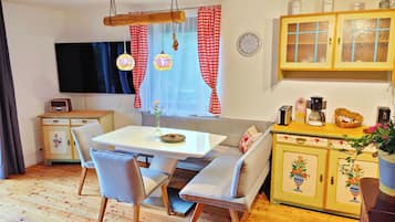 Apartment | Tempat makan