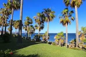 Property grounds - ESTEPONA Premium Beach House (Estepona)