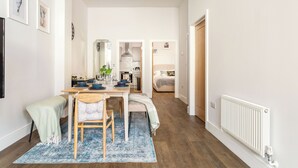 Unclassified image, 3 of 17, button - Spacious Vibrant, 2 Bedroom Flat, in the heart of Brighton and Hove (Brighton and Hove)