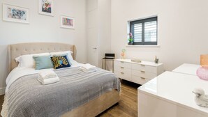 Unclassified image, 2 of 17, button - Spacious Vibrant, 2 Bedroom Flat, in the heart of Brighton and Hove (Brighton and Hove)