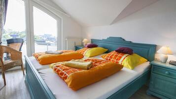 1 Schlafzimmer, Reisekinderbett