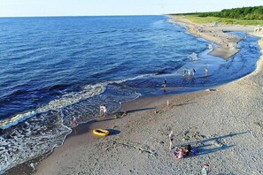 Tæt på stranden
